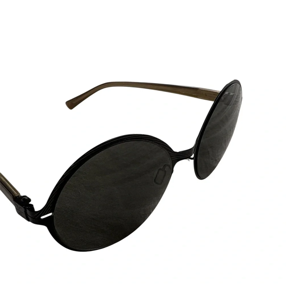 Black Round Women's Titanium Sunglasses